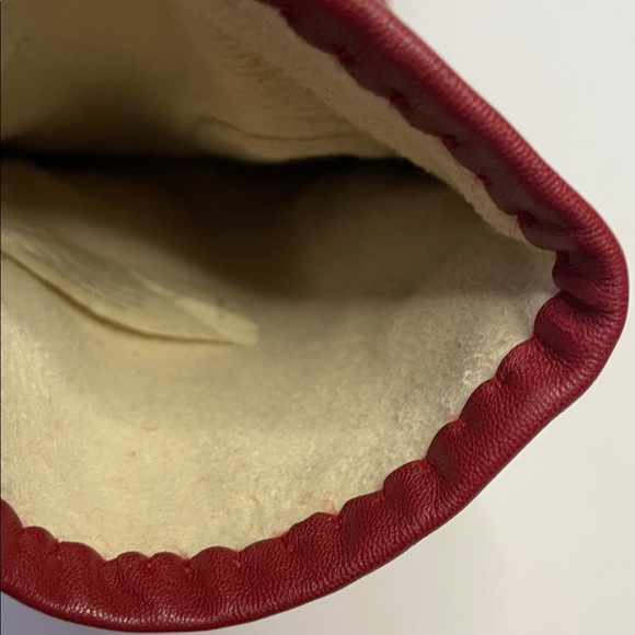 Vintage Elegant Women’s Burgundy Leather Gloves - Picture 2 of 4